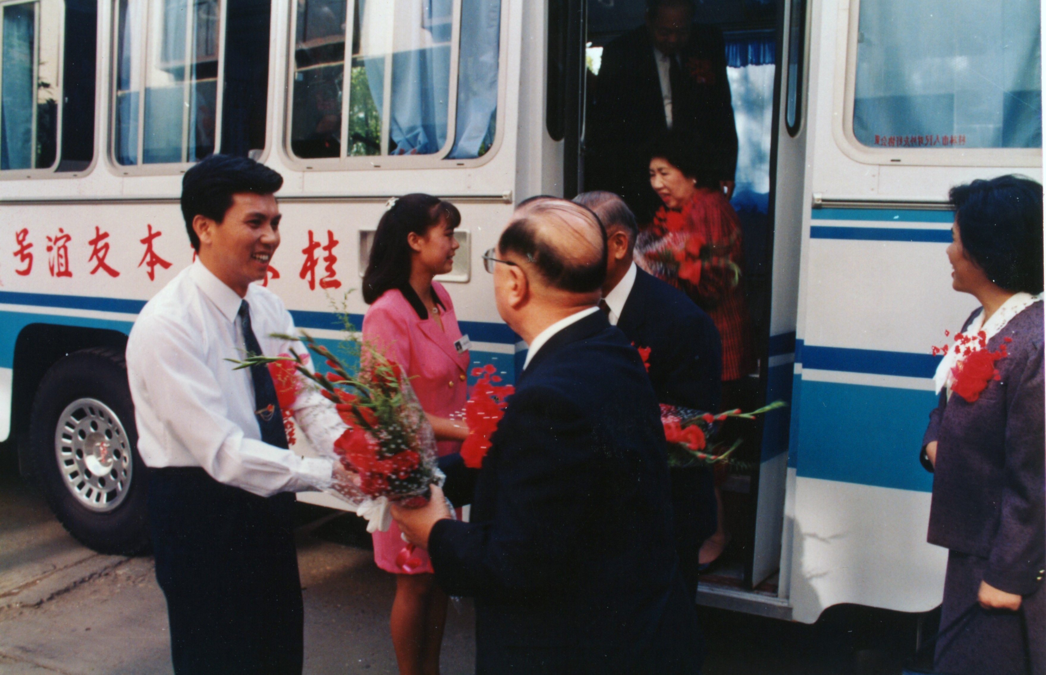 桂林市市長與熊本市市長乘坐熊本號(hào)車！.jpg